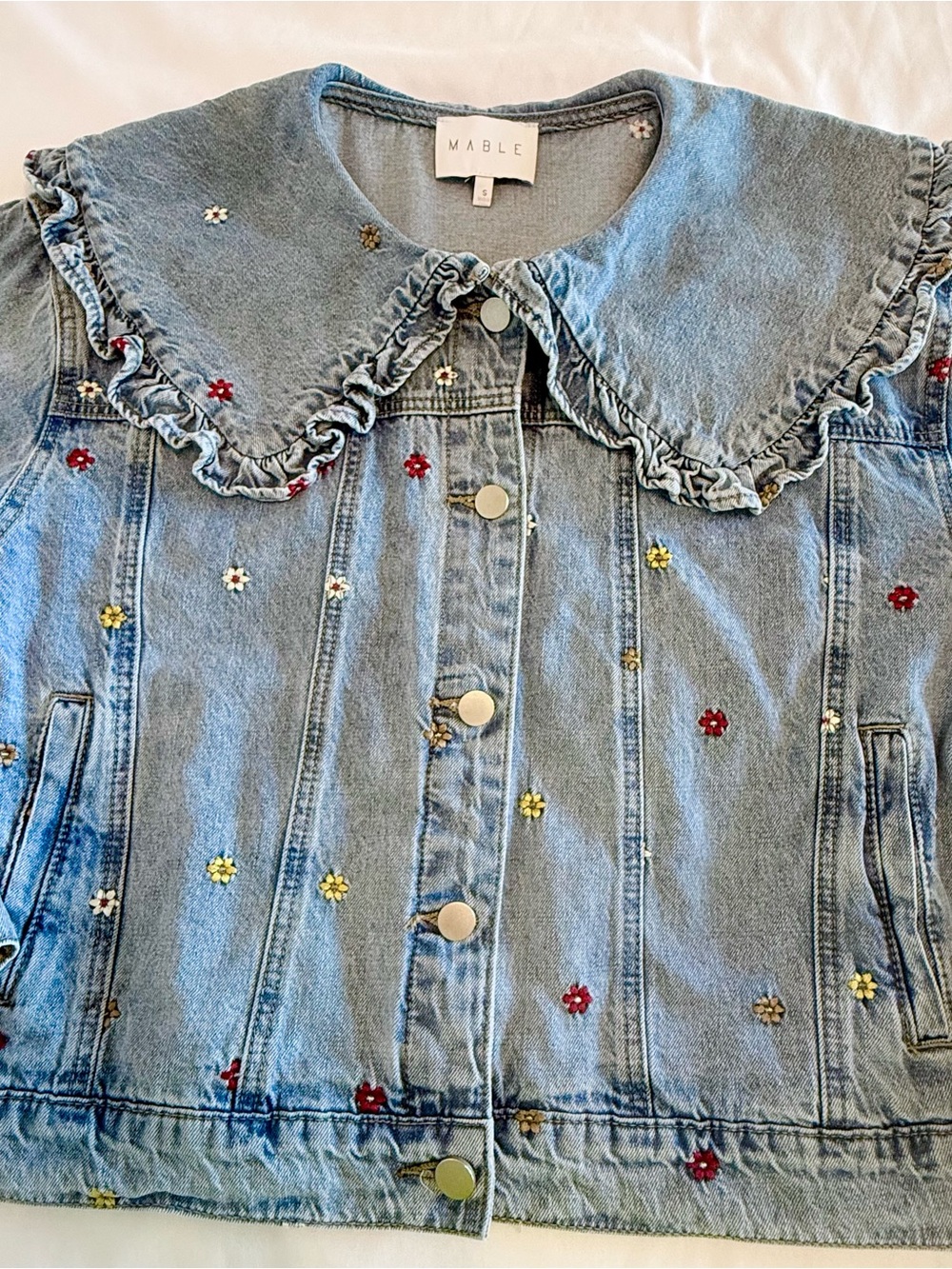 Light Blue Denim Jacket with Embroidered Flowers and Peter Pan Collar Size S